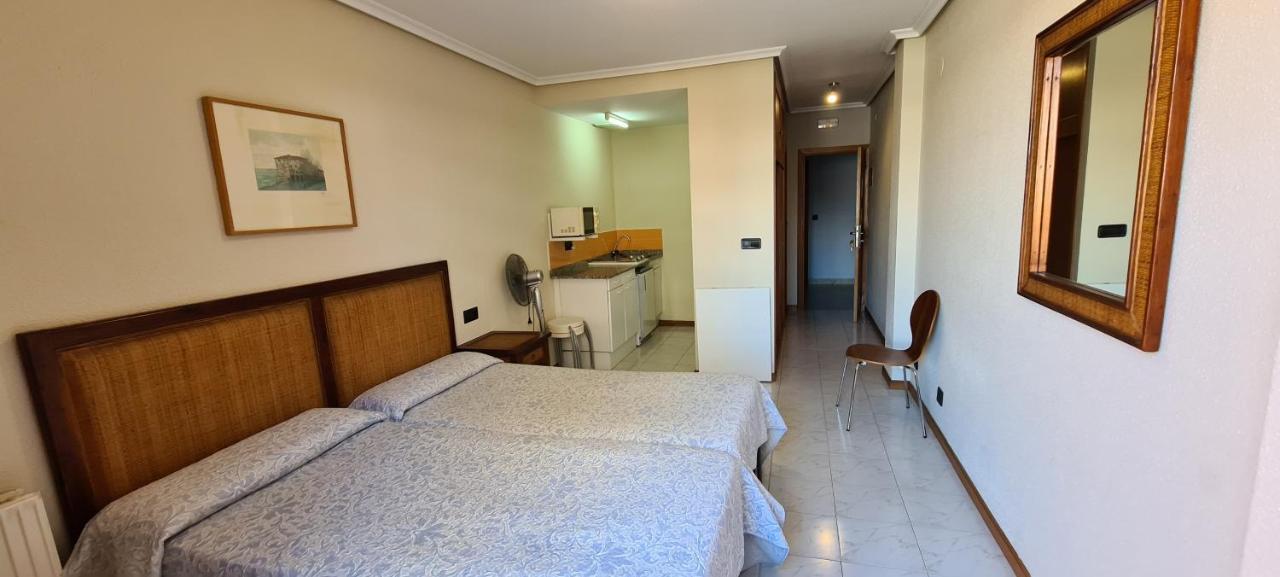Apartamentos Laredo-Playa ภายนอก รูปภาพ