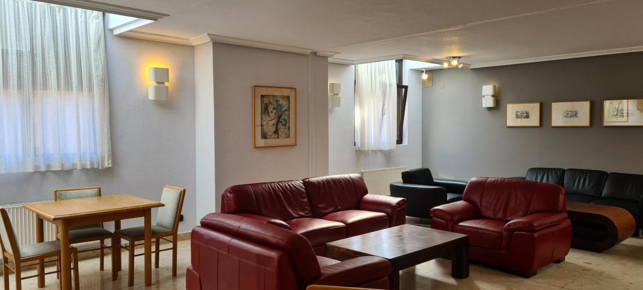 Apartamentos Laredo-Playa ภายนอก รูปภาพ